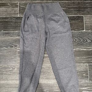 Athleta grey joggers with pockets